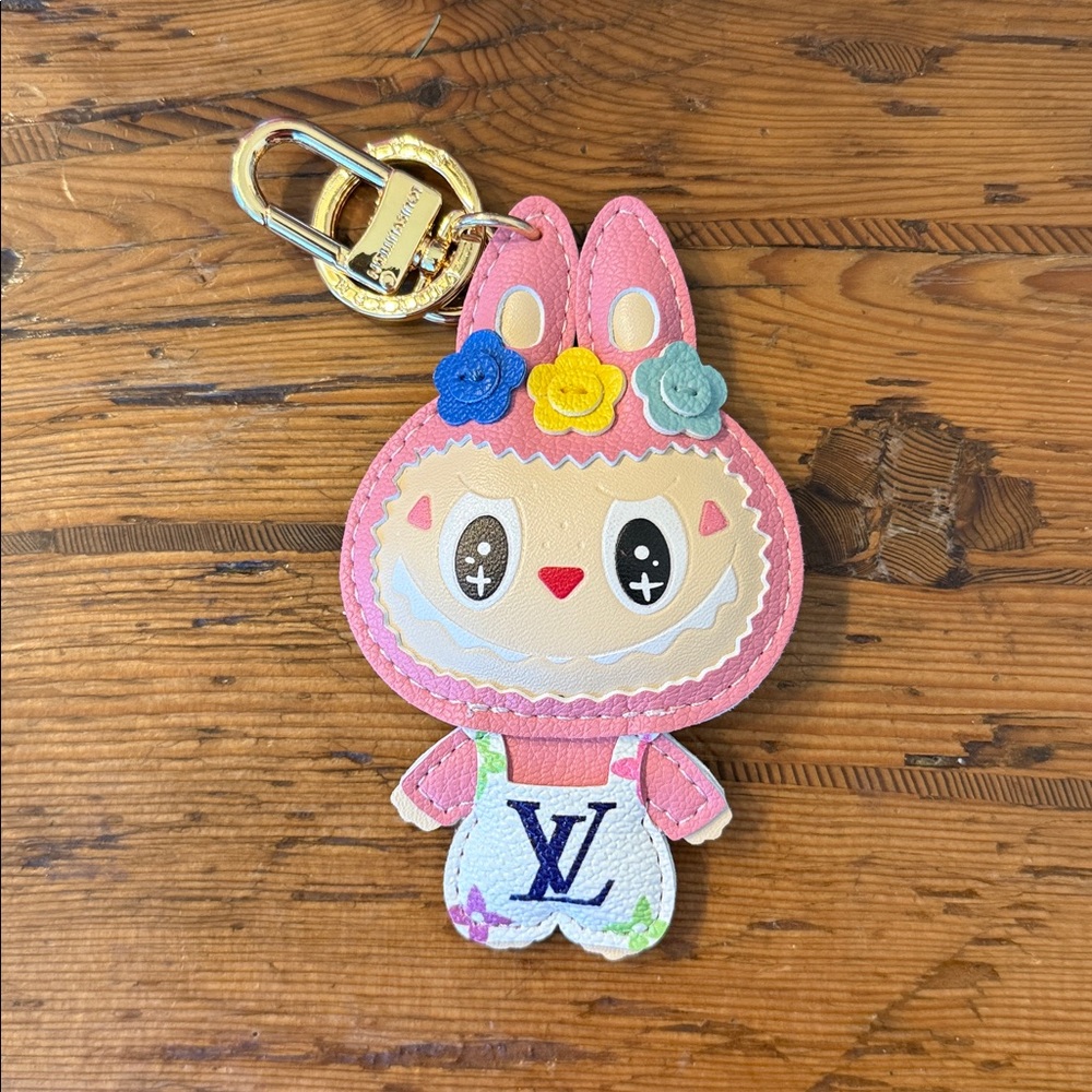 Labubu bag key charm - Picture 2 of 6